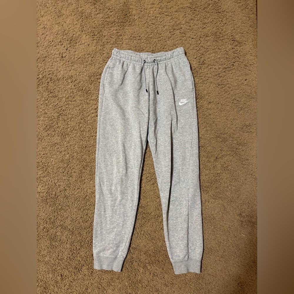 Nike women’s Light Gray Sweatpants